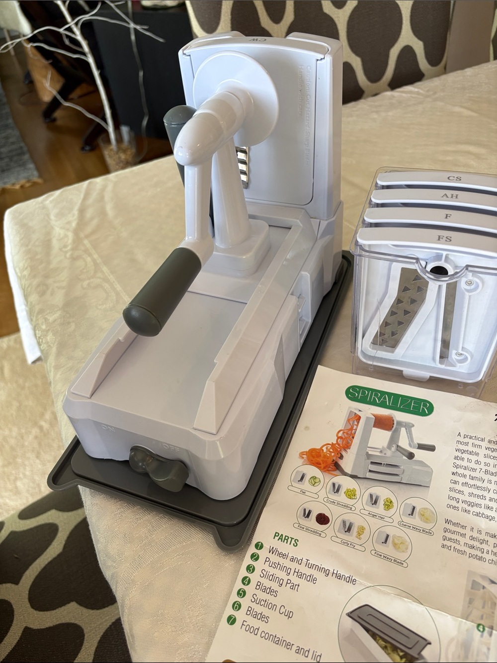 Spiralizer Vegetable Slicer with Hand Crank - White/Grey